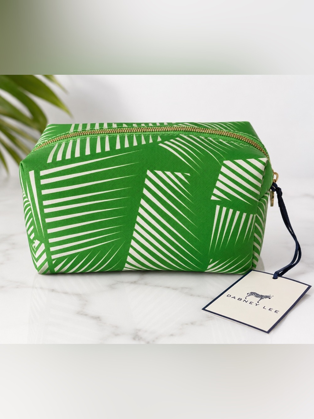 Dabney Lee NWT Green Palm Leaf Makeup Bag Palm Beach Travel Cosmetic Case Pouch
